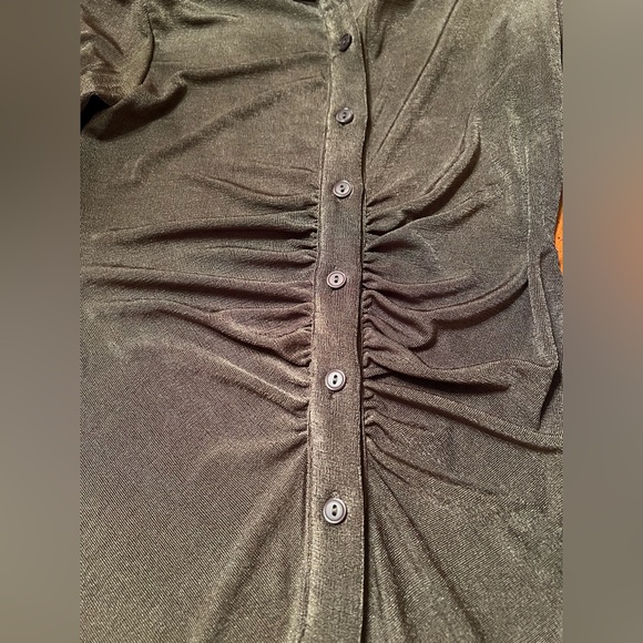 The Post Green Ruched Dress - Picture 4 of 4